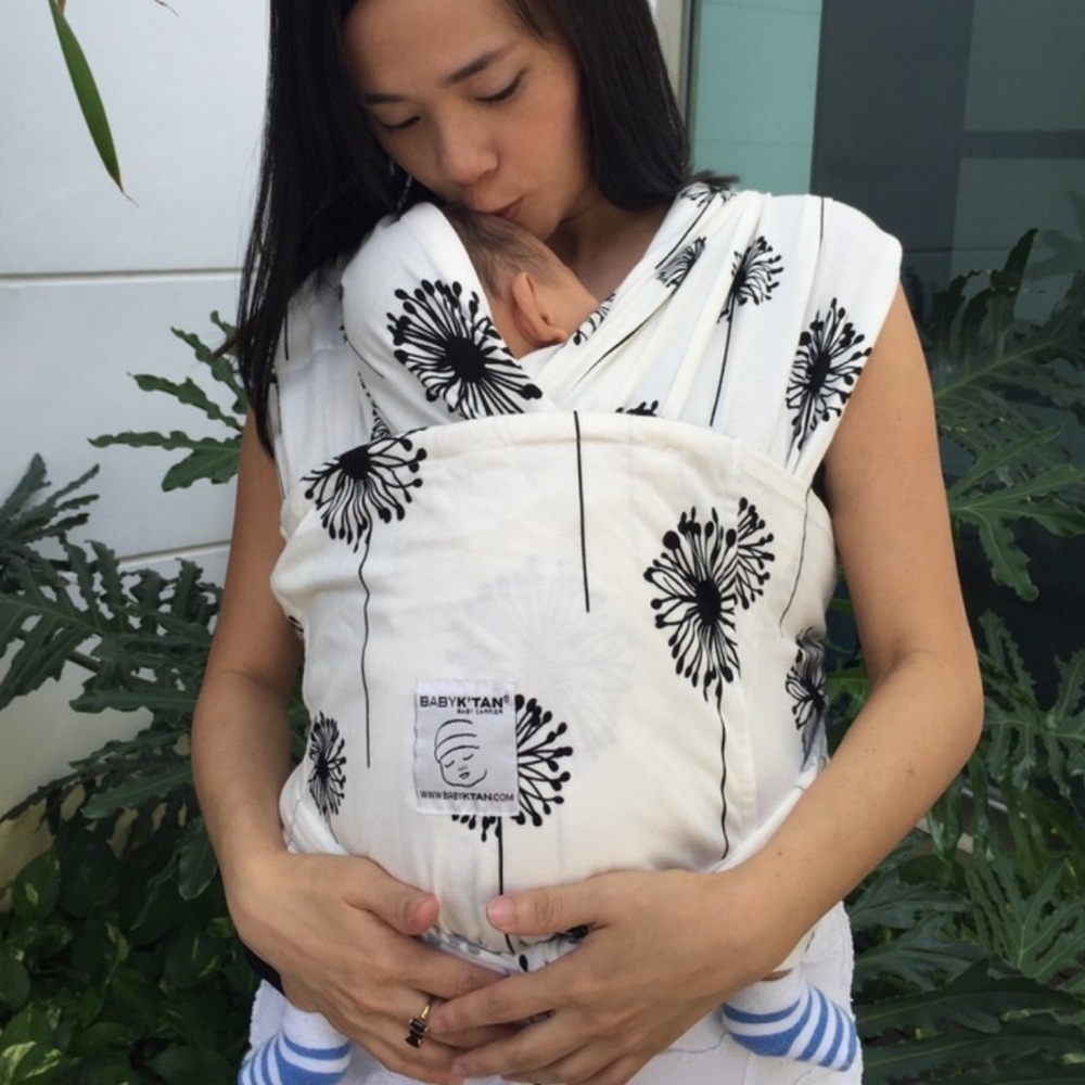 Baby K’tan – White Floral Print – one size